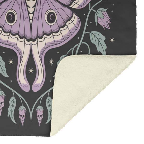 Nightbloom Moth Throw - Image 3